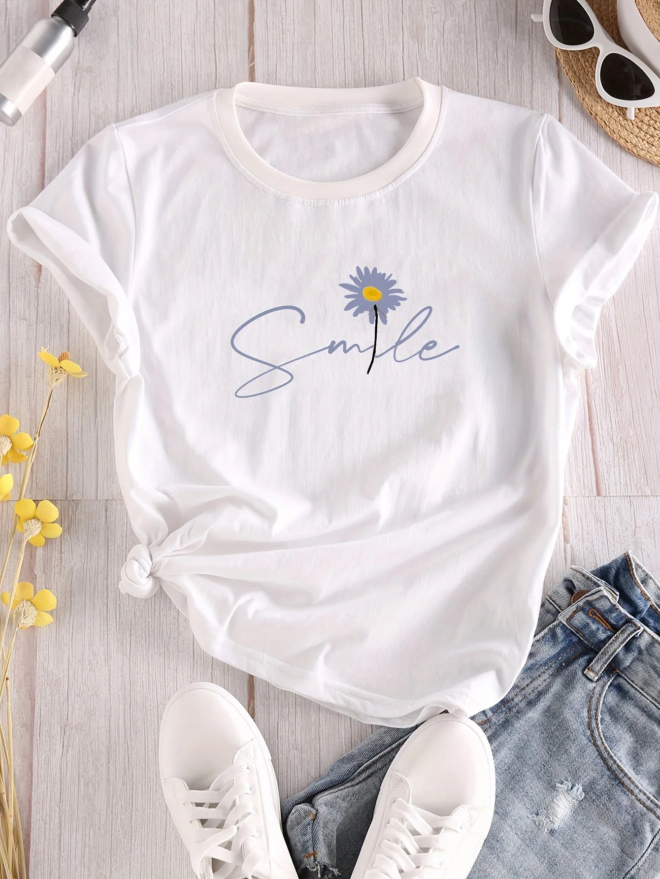 Bella - Elegant Women's T-Shirt